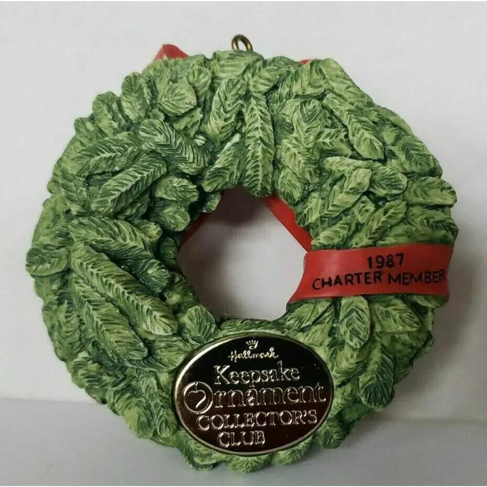 1987 Hallmark 'Wreath Of Memories' Dated Charter Club Ornament In Box‎ U19